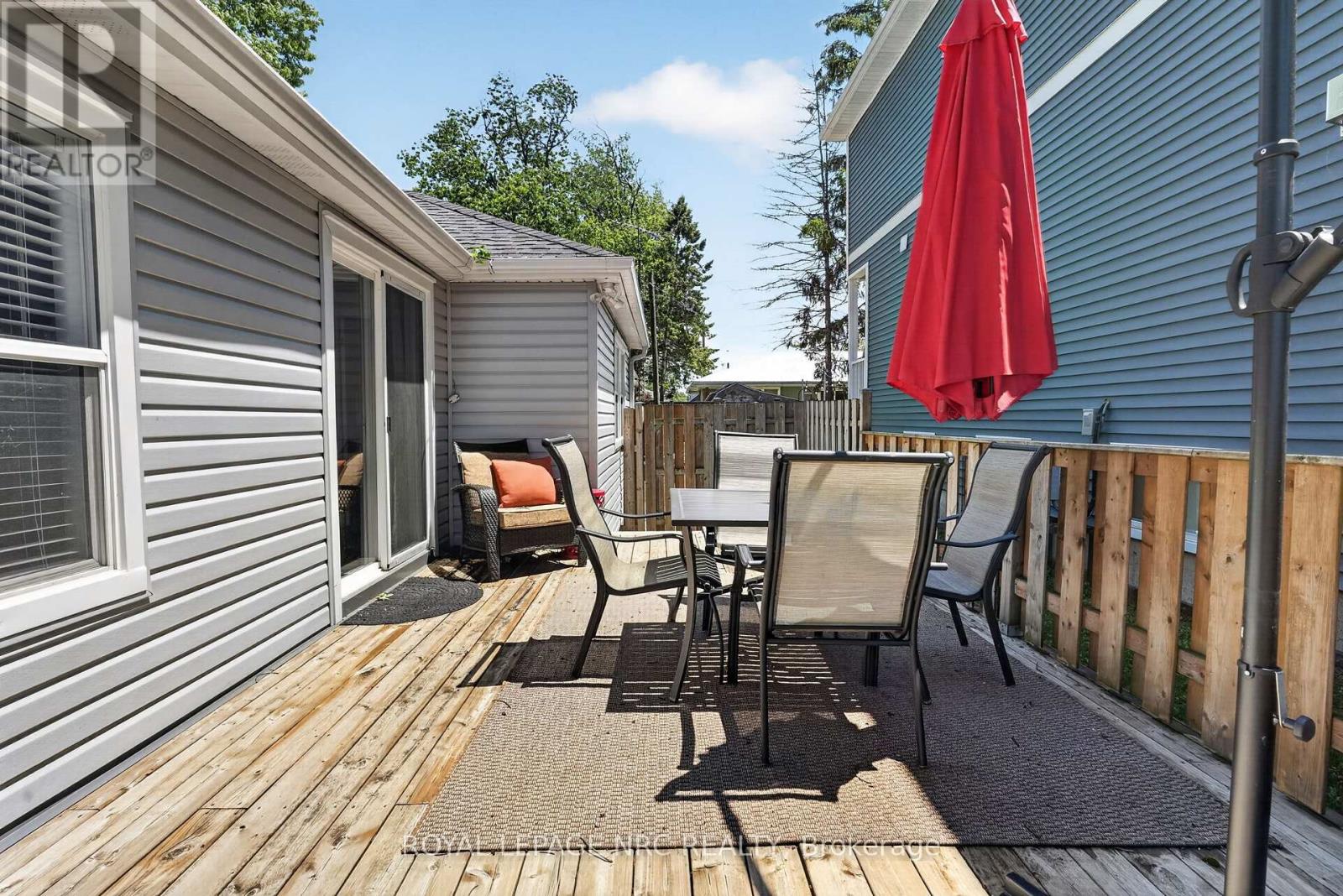 404 LAKEWOOD AVENUE - 39