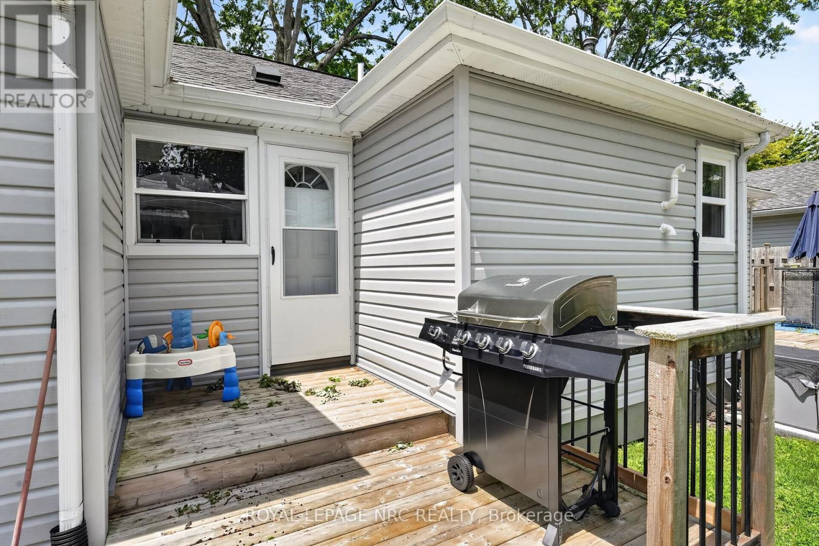 404 LAKEWOOD AVENUE - 42