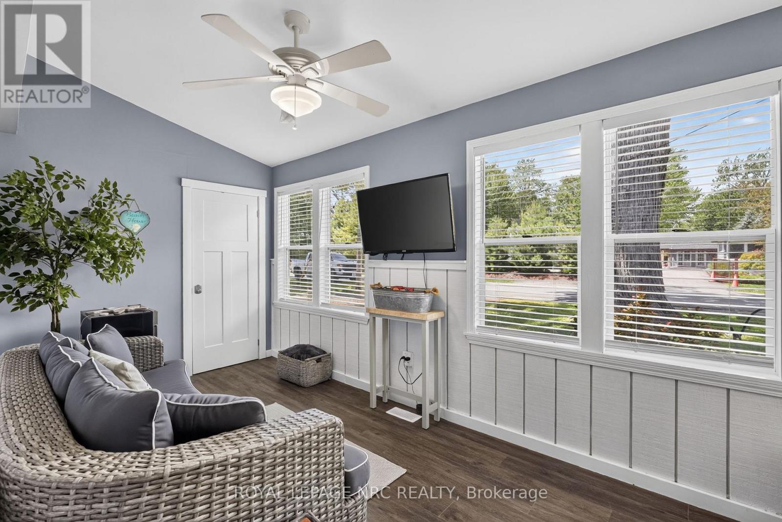 404 LAKEWOOD AVENUE - 9