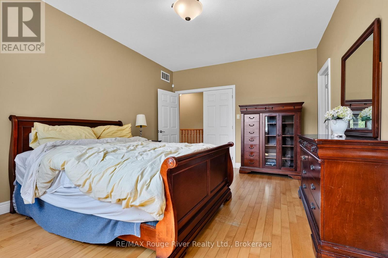 496 FOOTE CRESCENT - 21