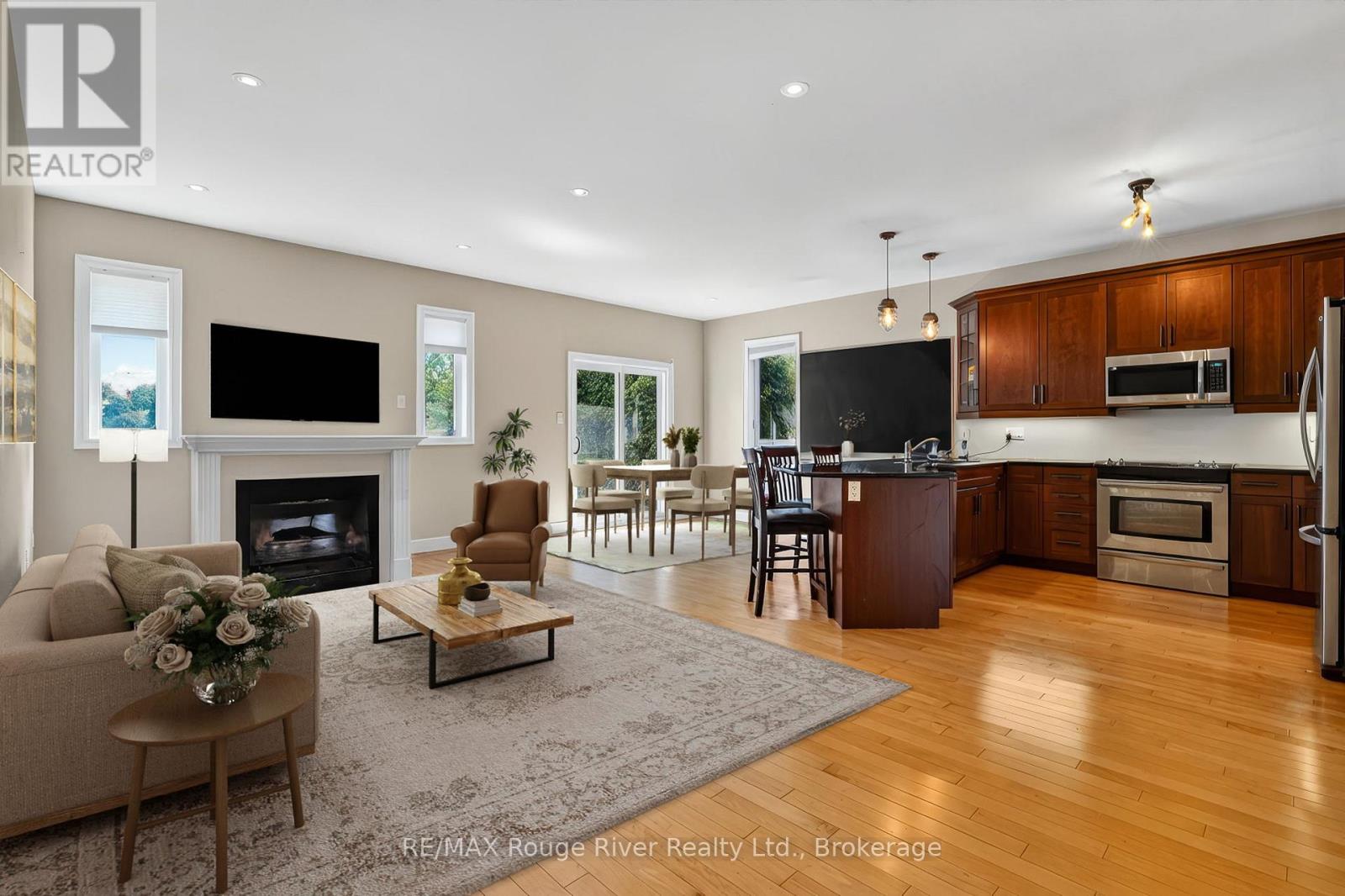 496 FOOTE CRESCENT - 18