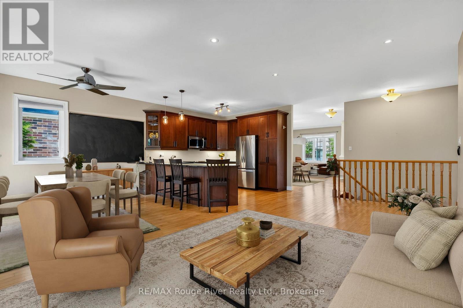 496 FOOTE CRESCENT - 20