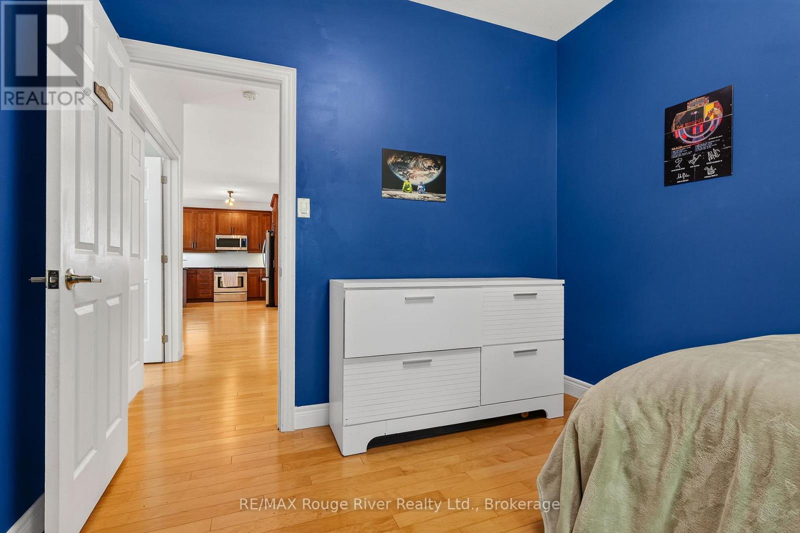 496 FOOTE CRESCENT - 26