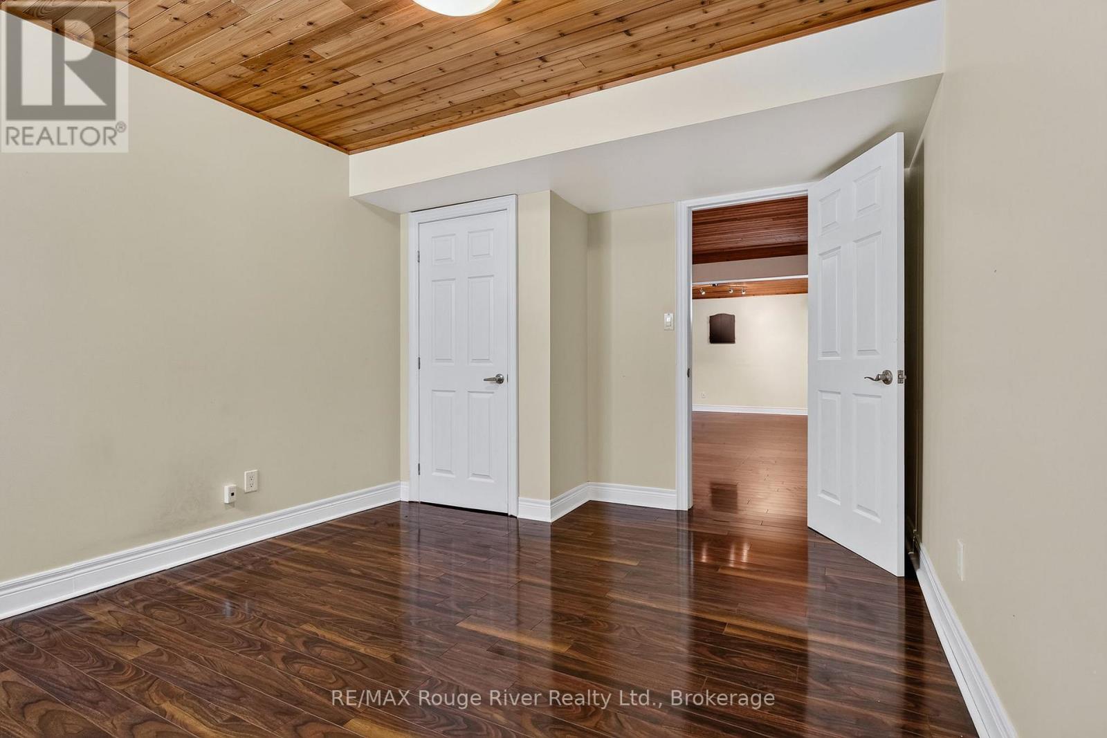 496 FOOTE CRESCENT - 39