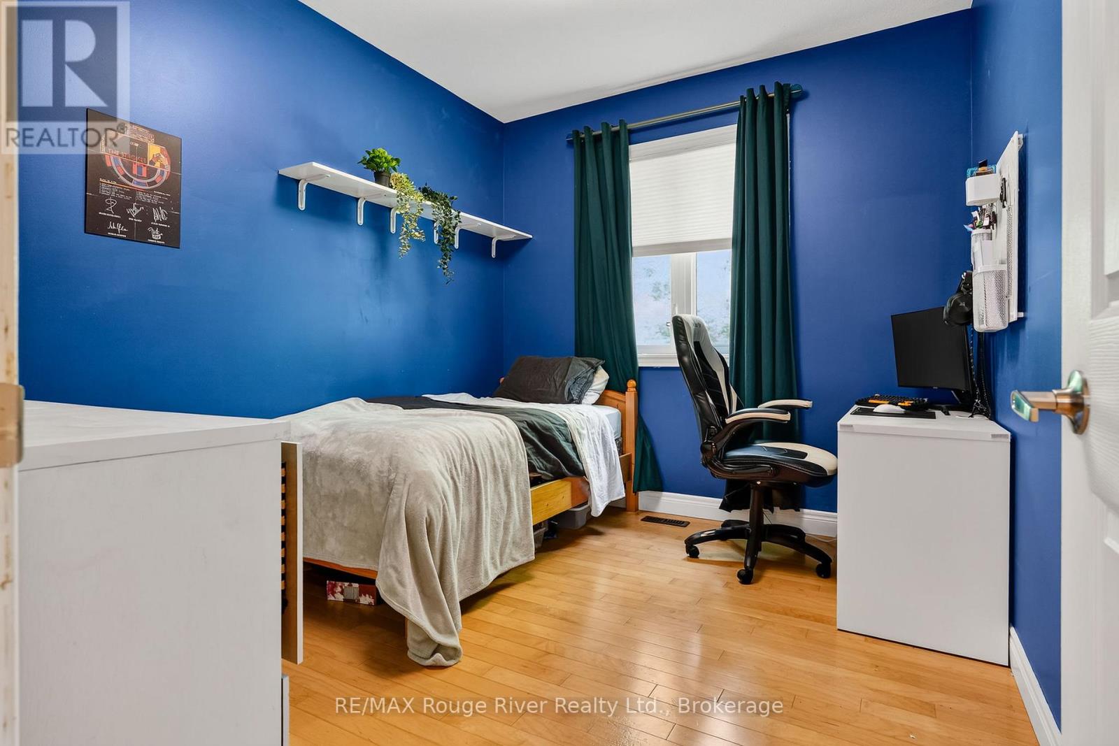 496 FOOTE CRESCENT - 25