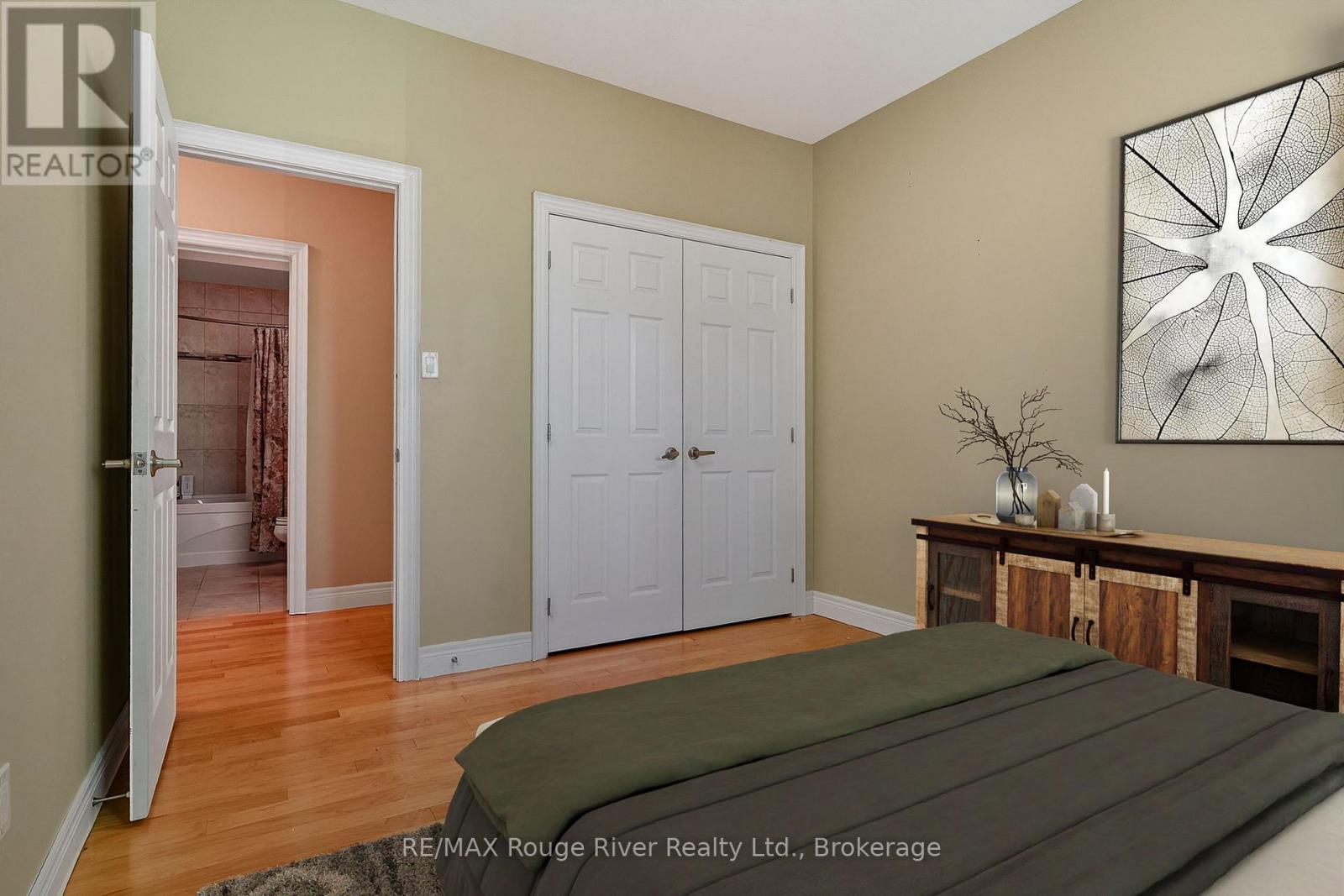 496 FOOTE CRESCENT - 28