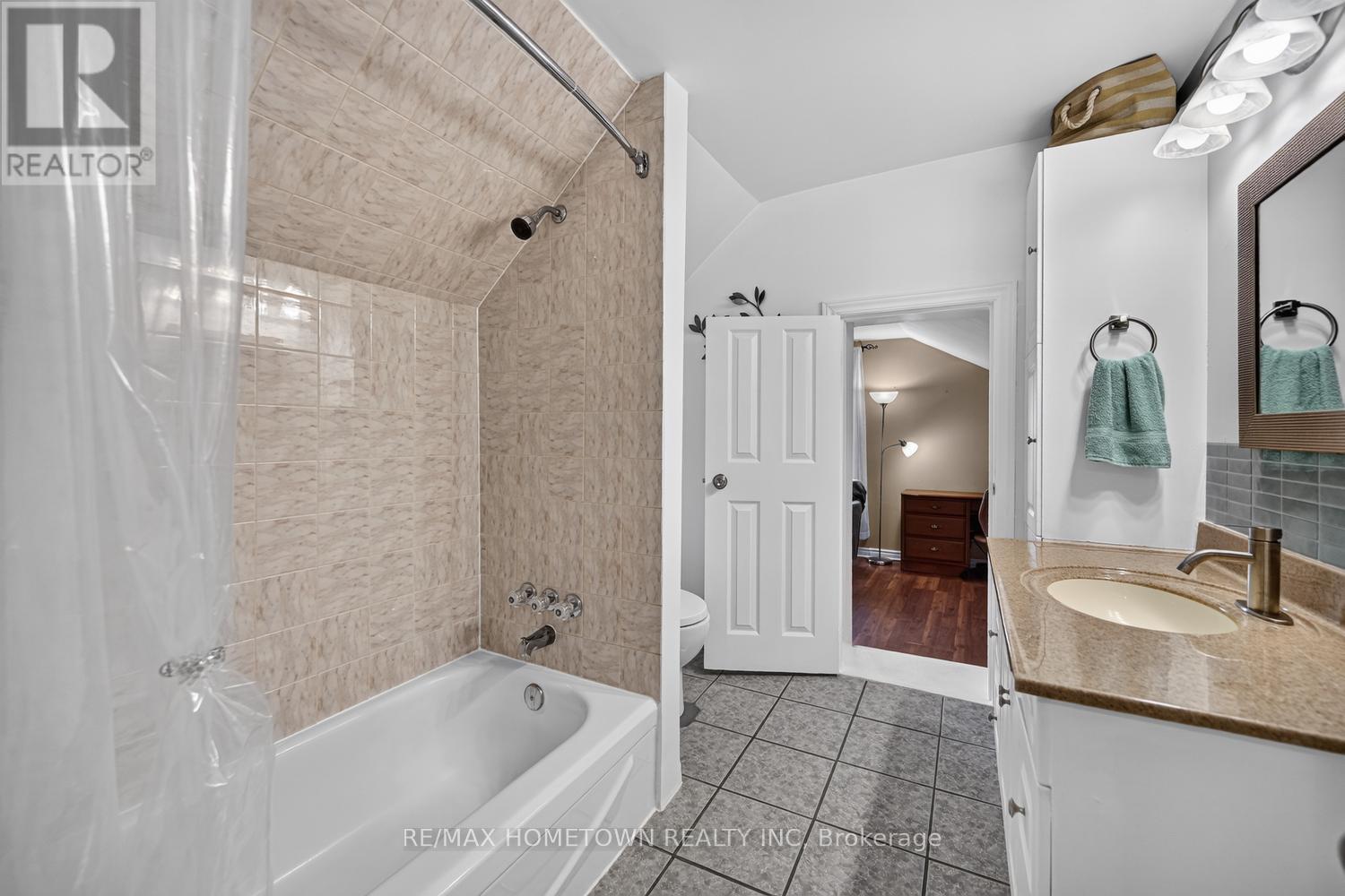 8110 WILTSIE ROAD - 38
