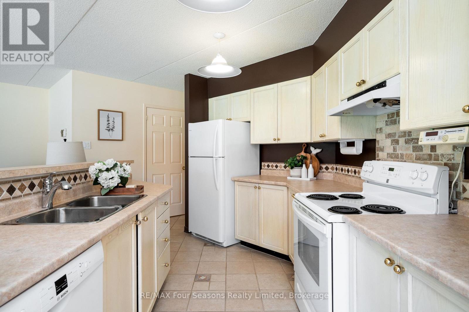 #1 783 JOHNSTON PARK AVENUE - 6