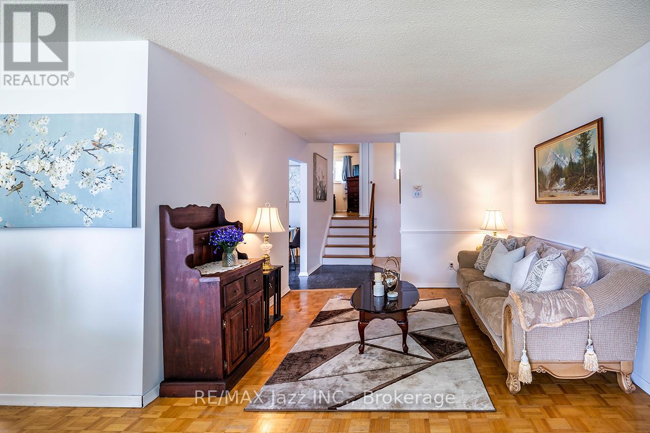 22 DEERPARK CRESCENT - 12