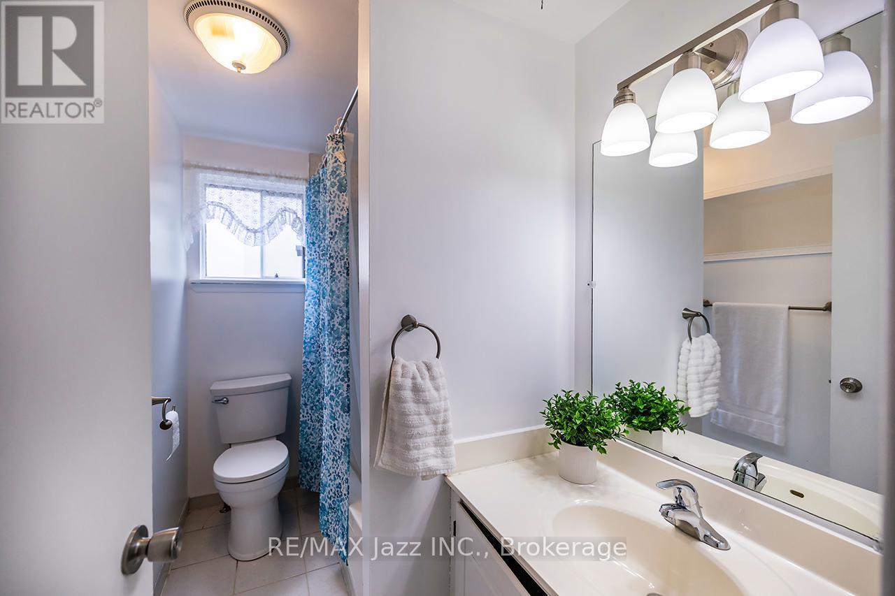 22 DEERPARK CRESCENT - 17
