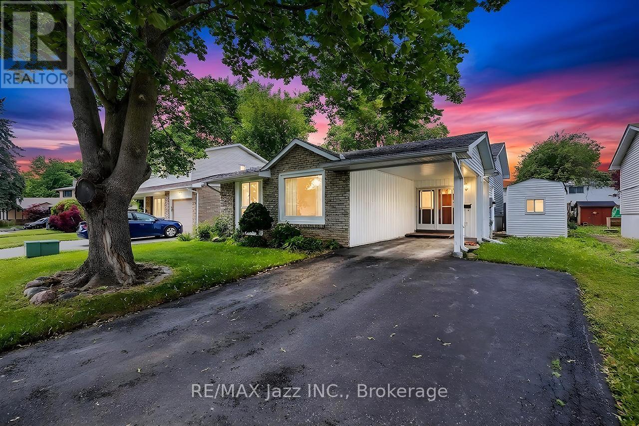 22 DEERPARK CRESCENT - 33