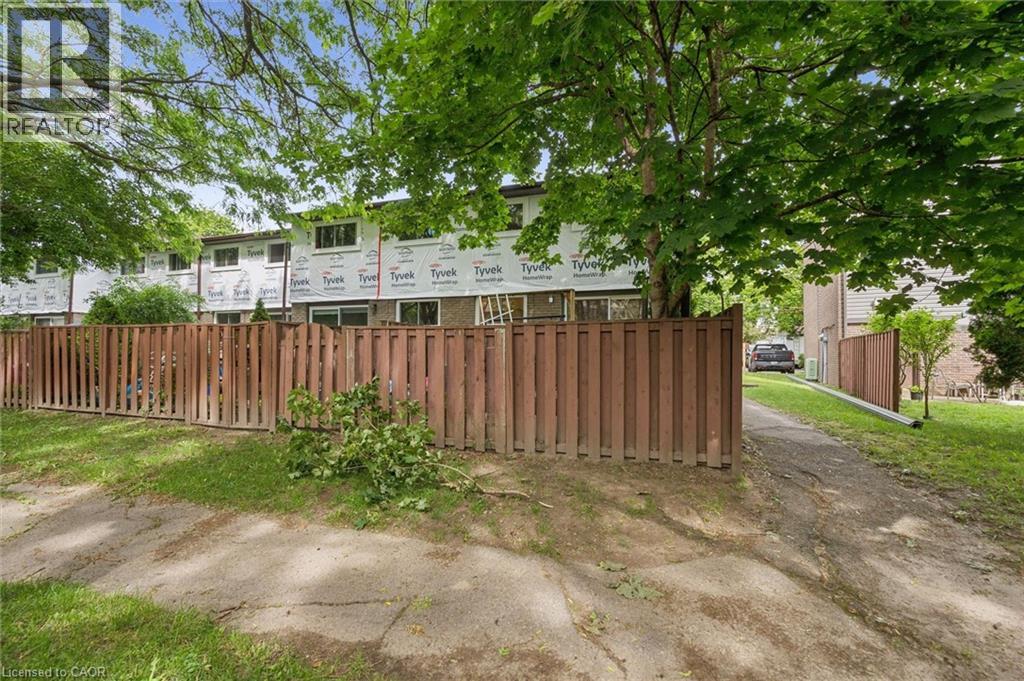 #53 46 CEDARWOODS Crescent - 27