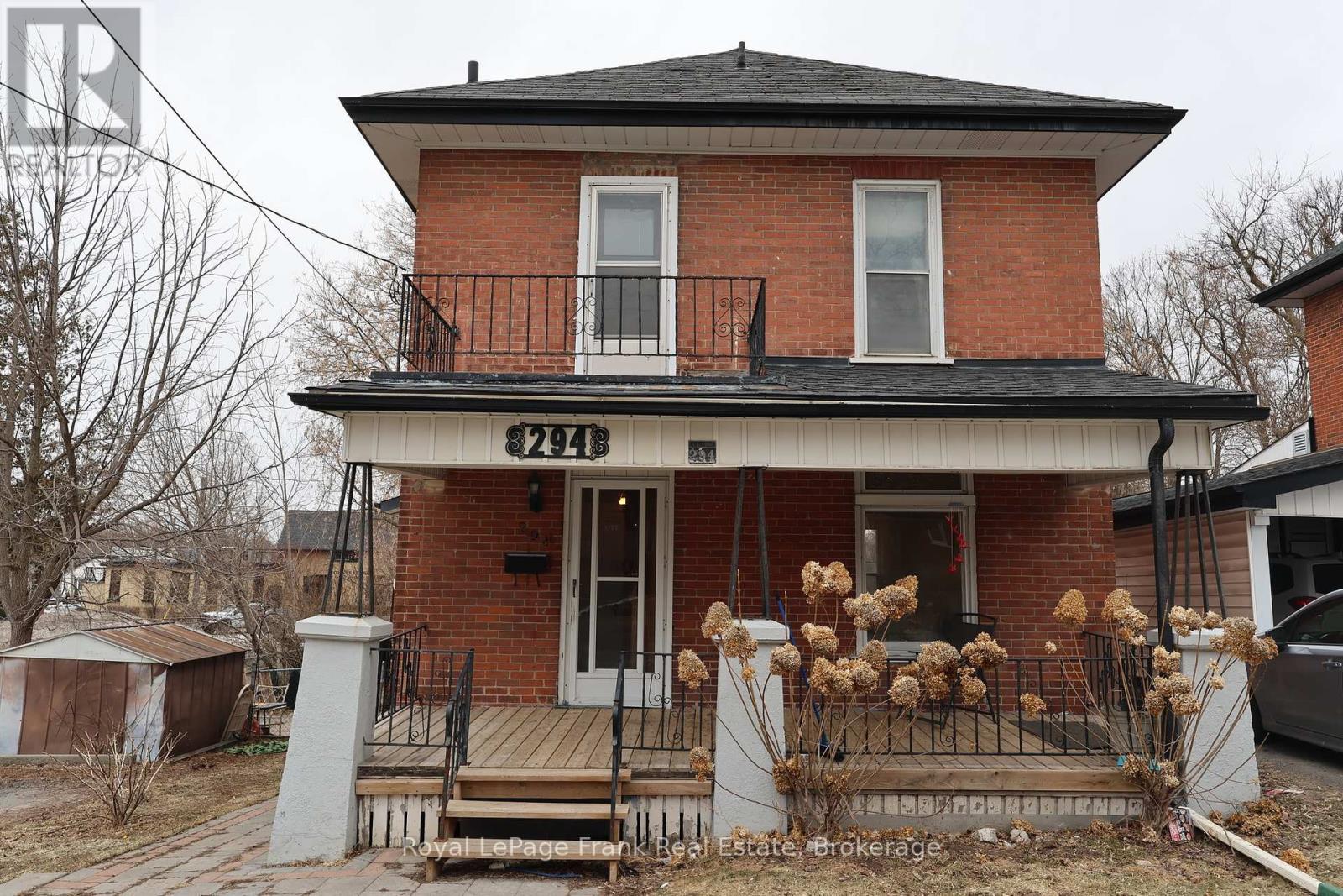 294 PARKHILL ROAD W - 1