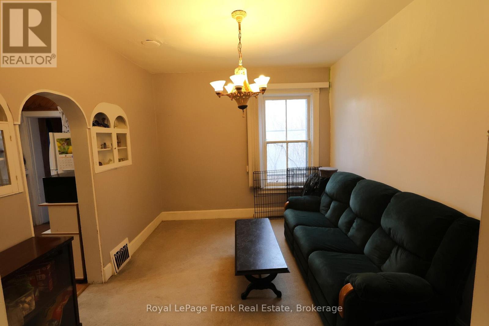 294 PARKHILL ROAD W - 12