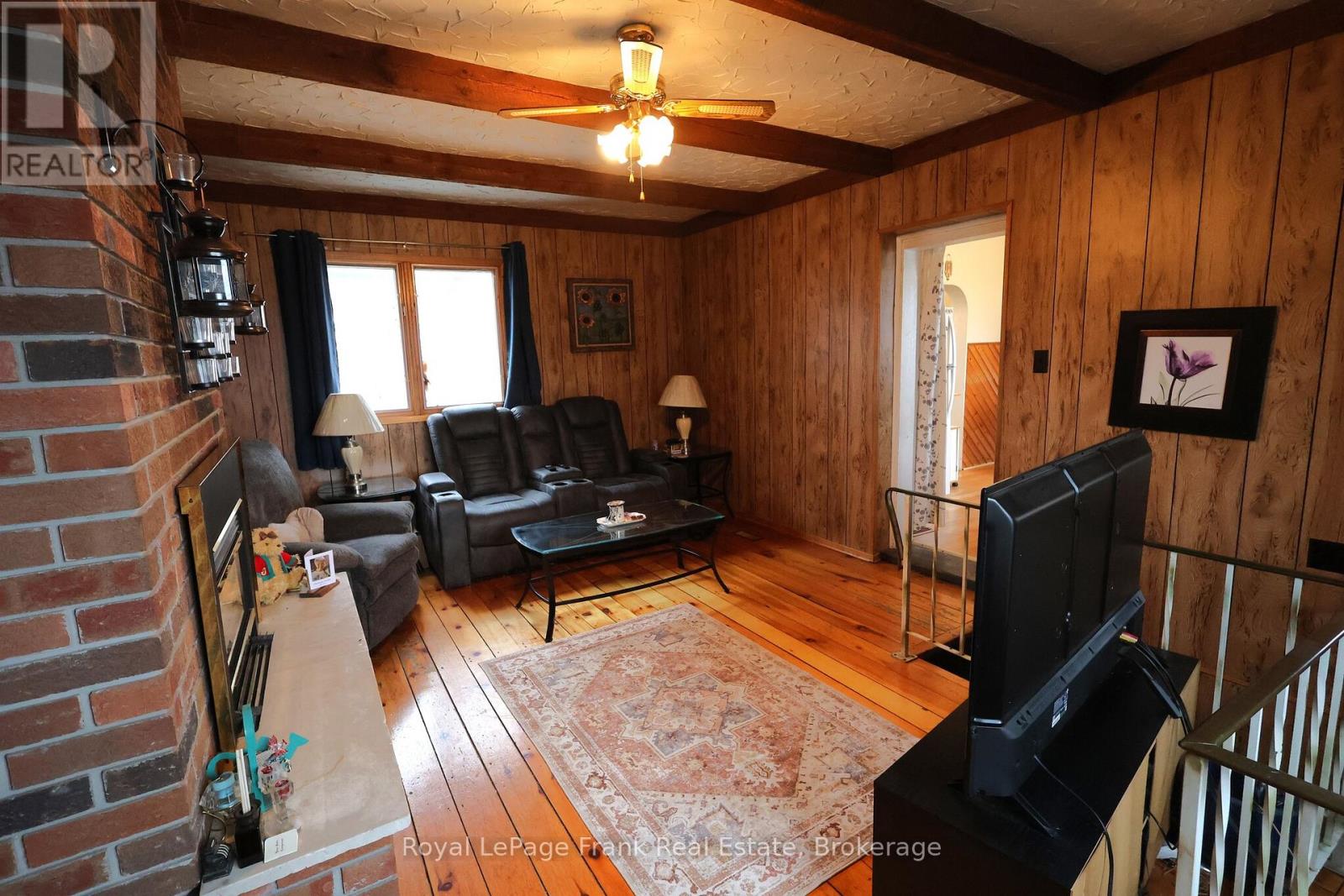 294 PARKHILL ROAD W - 14