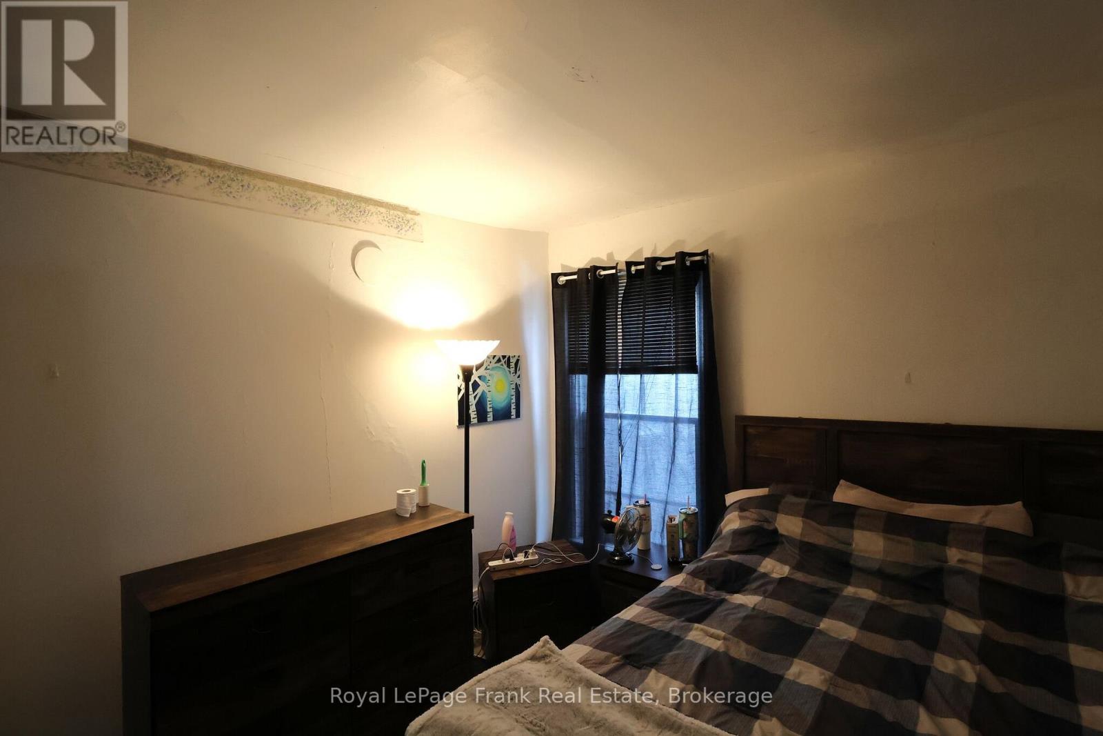 294 PARKHILL ROAD W - 19