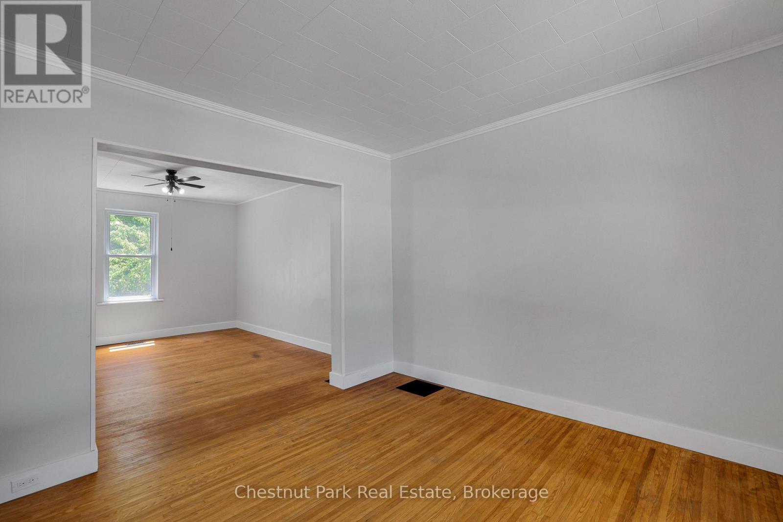 435 13TH STREET W - 11