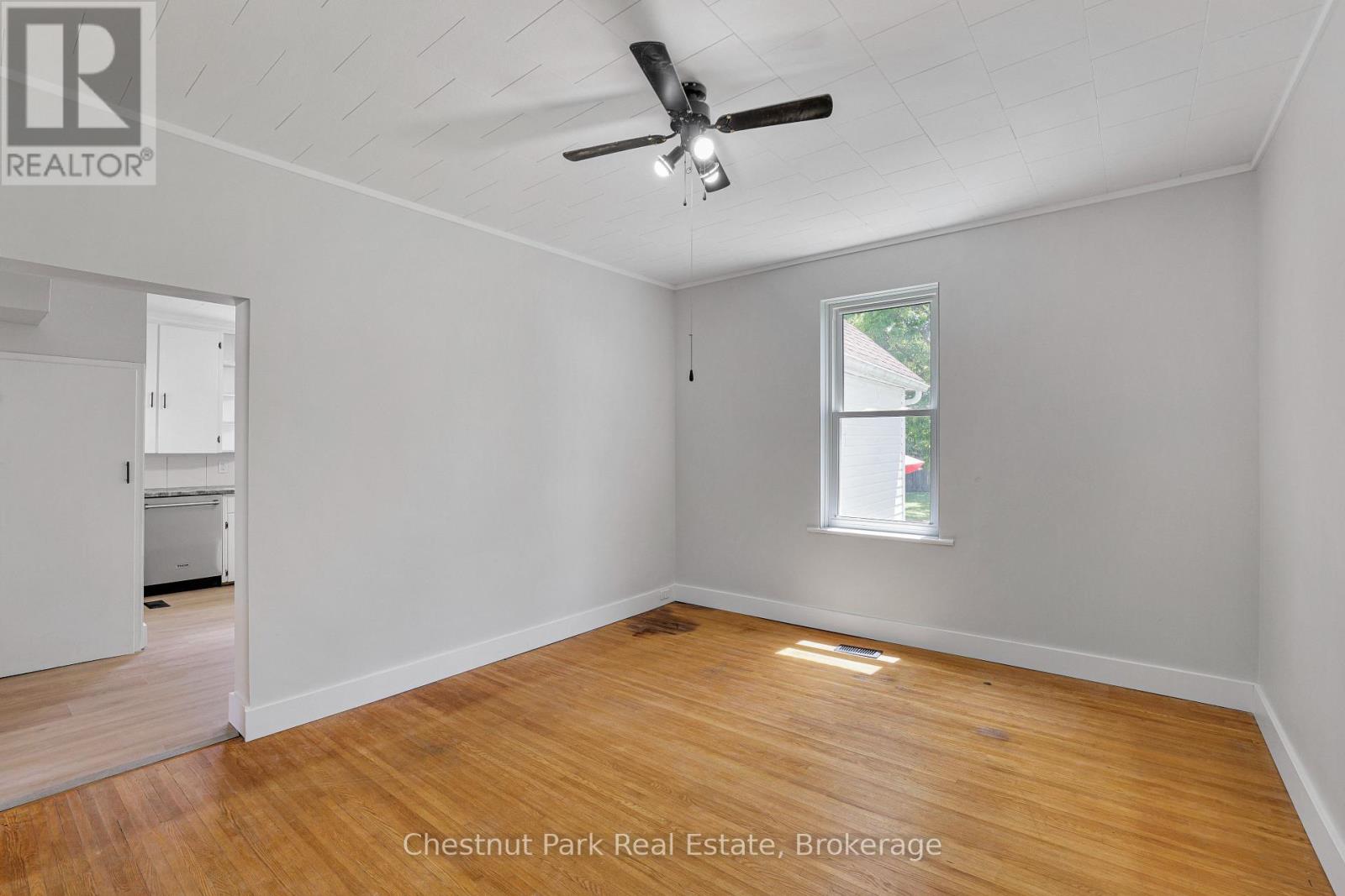 435 13TH STREET W - 14