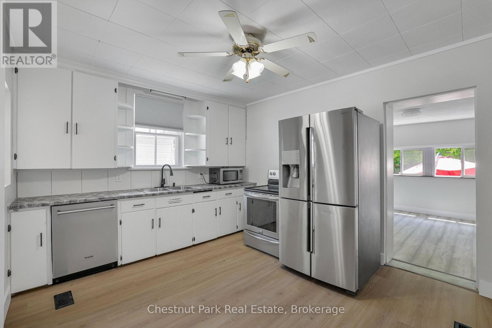 435 13TH STREET W - 17