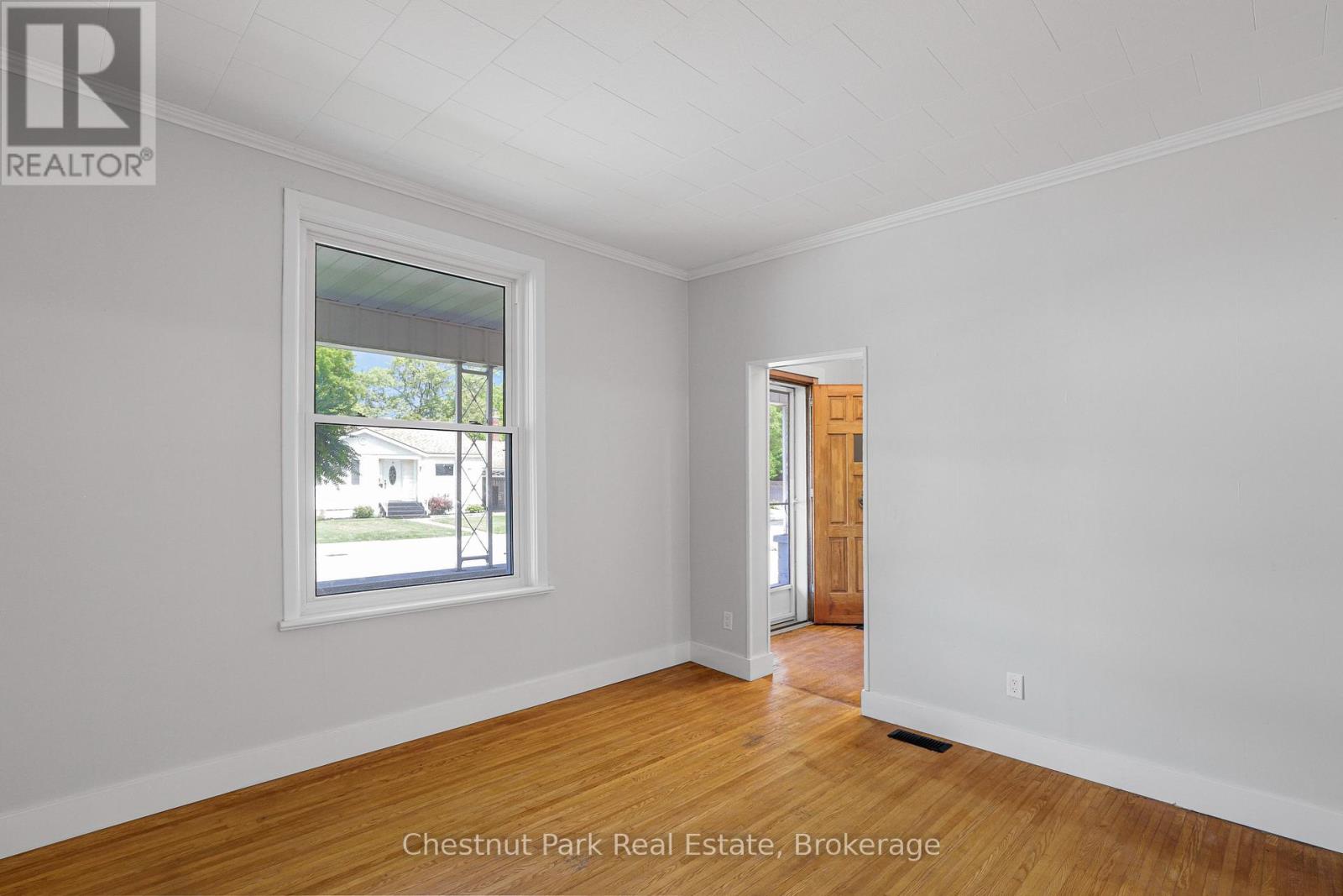 435 13TH STREET W - 7