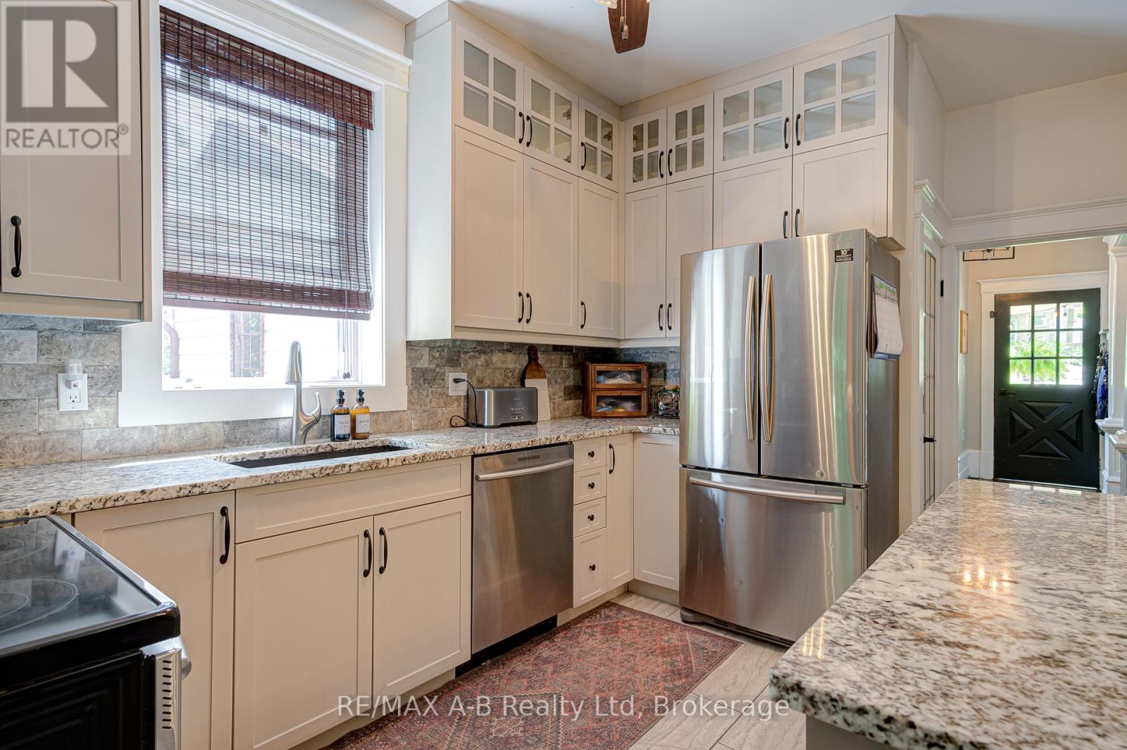 77 BLANSHARD STREET - 21