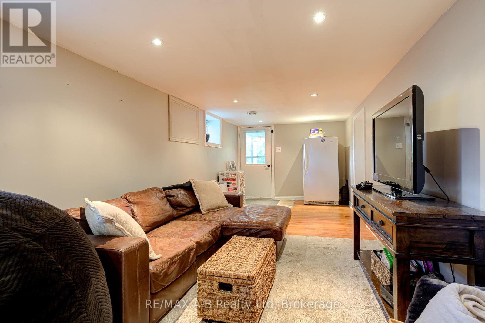 77 BLANSHARD STREET - 37