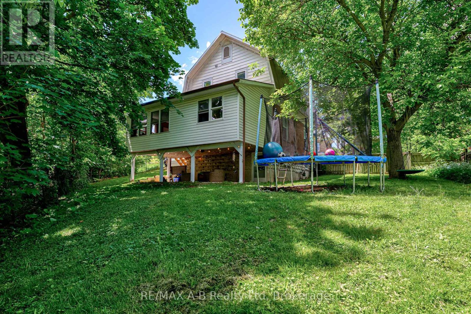 77 BLANSHARD STREET - 43