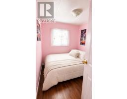 4 Springhill Road thumbnail 16