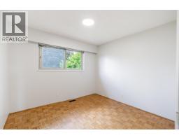 5089 Inman Avenue, Burnaby, BC V5G2Y7 Photo 13