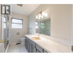 5089 Inman Avenue, Burnaby, BC V5G2Y7 Photo 16