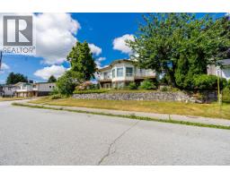 5089 Inman Avenue, Burnaby, BC V5G2Y7 Photo 7