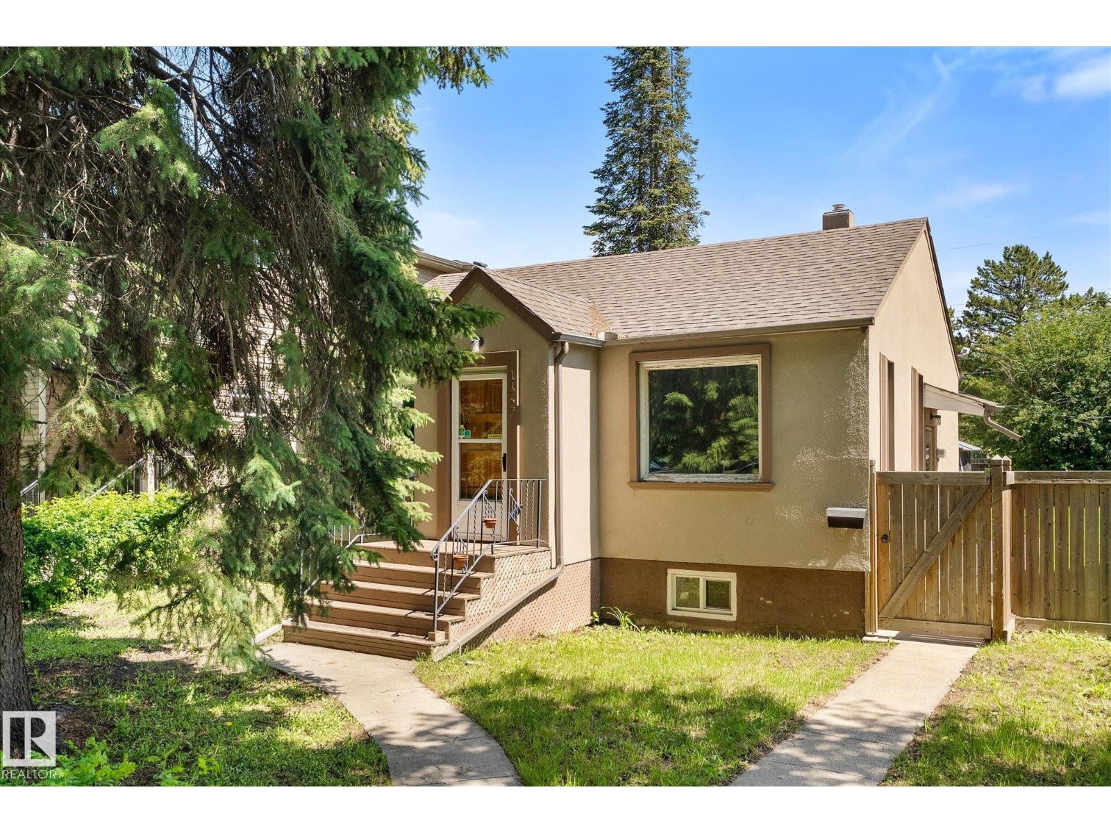 11727 129 ST NW - 1