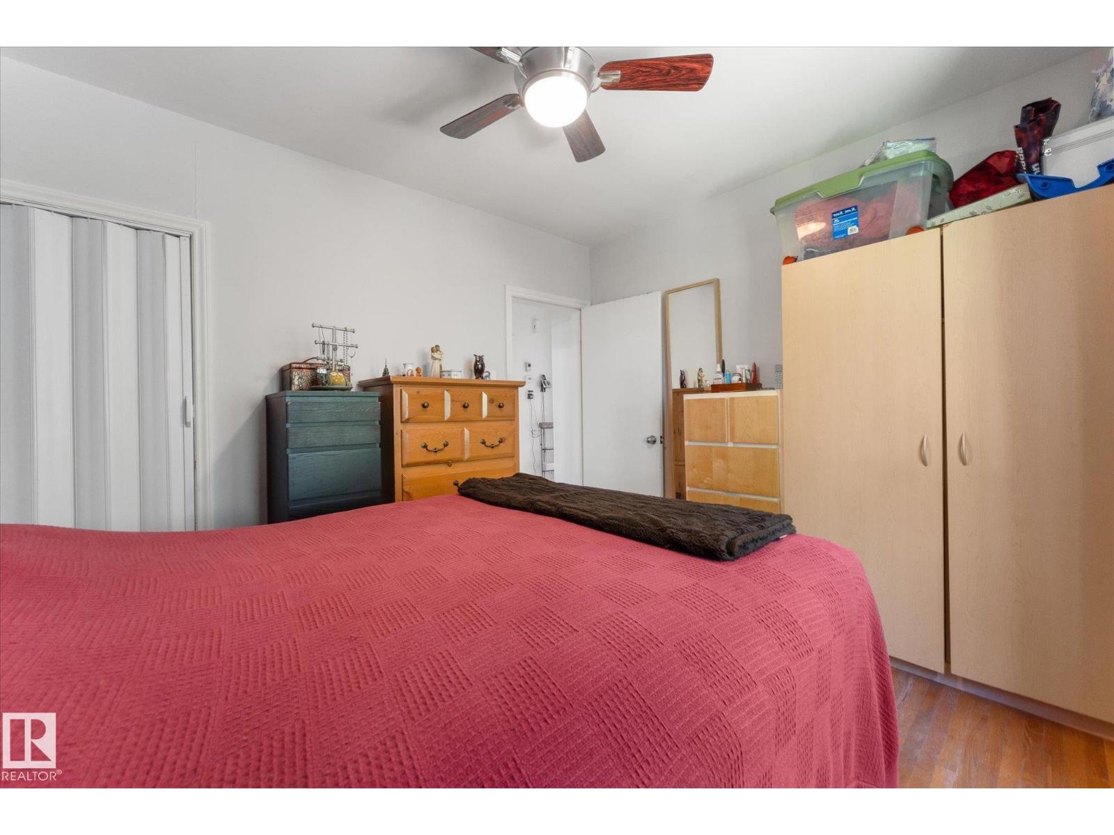 11727 129 ST NW - 18
