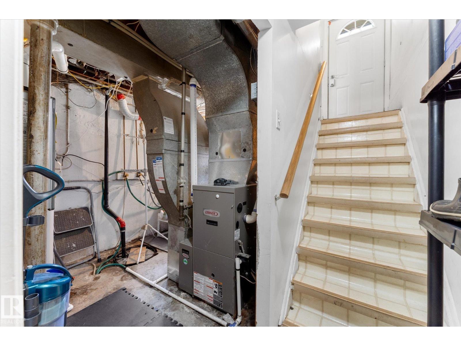 11727 129 ST NW - 32