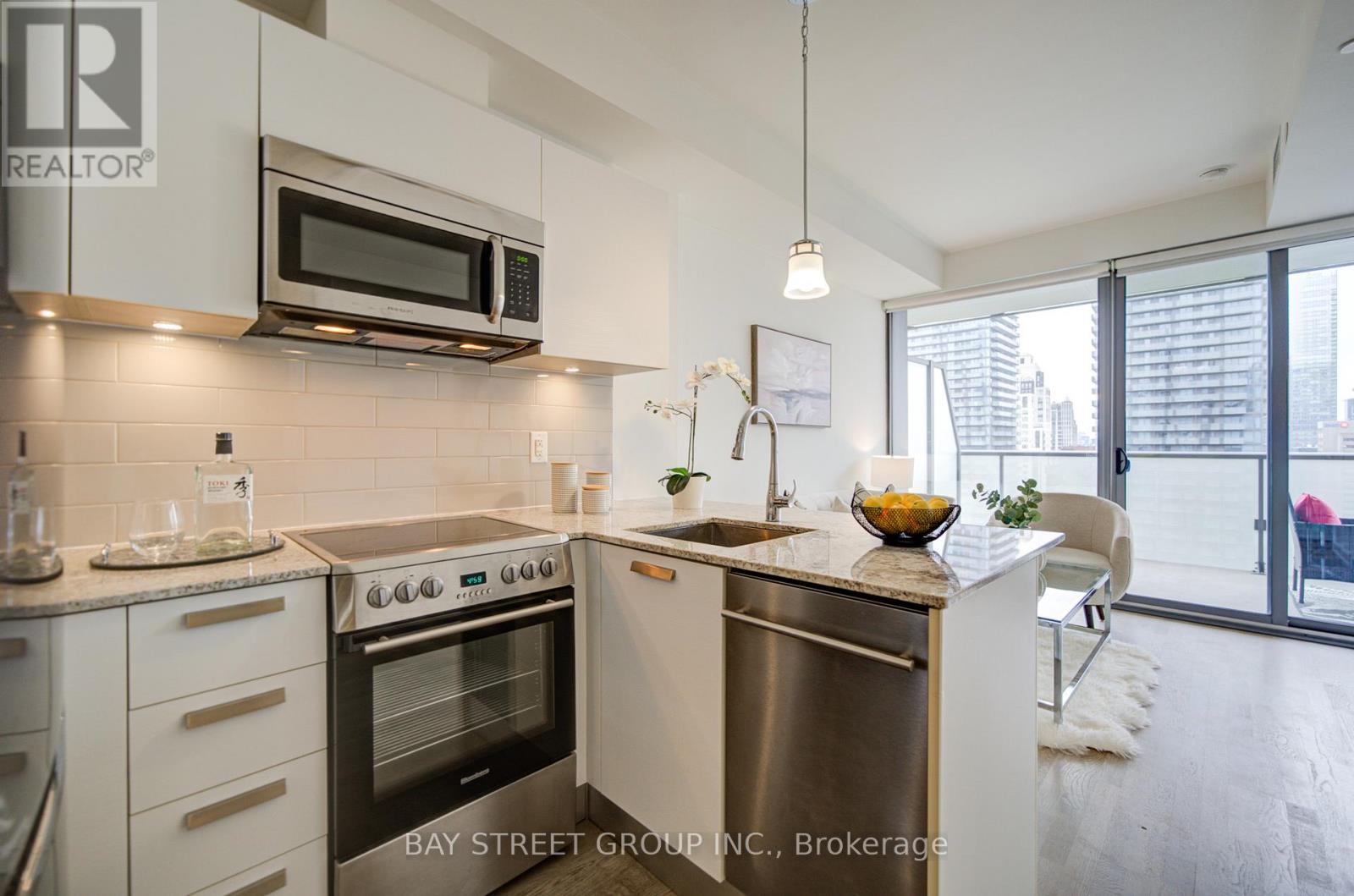 #2308 57 ST JOSEPH STREET - 4