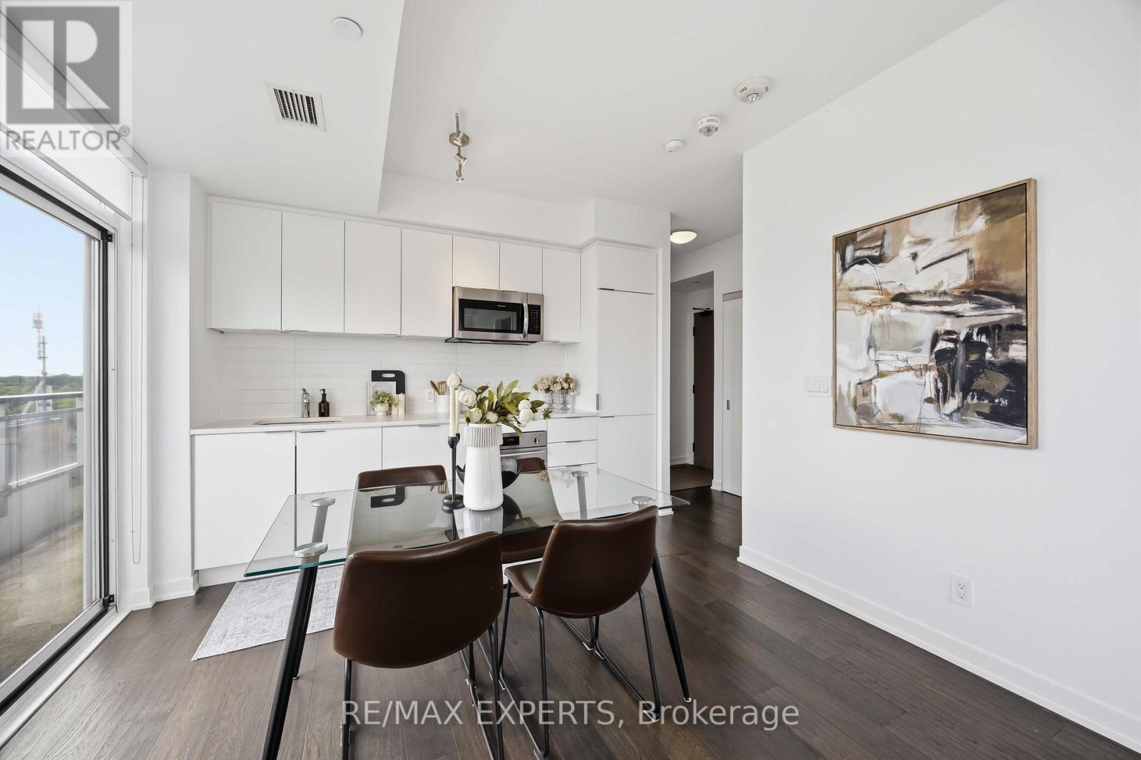 #1007 223 ST CLAIR AVENUE W - 12