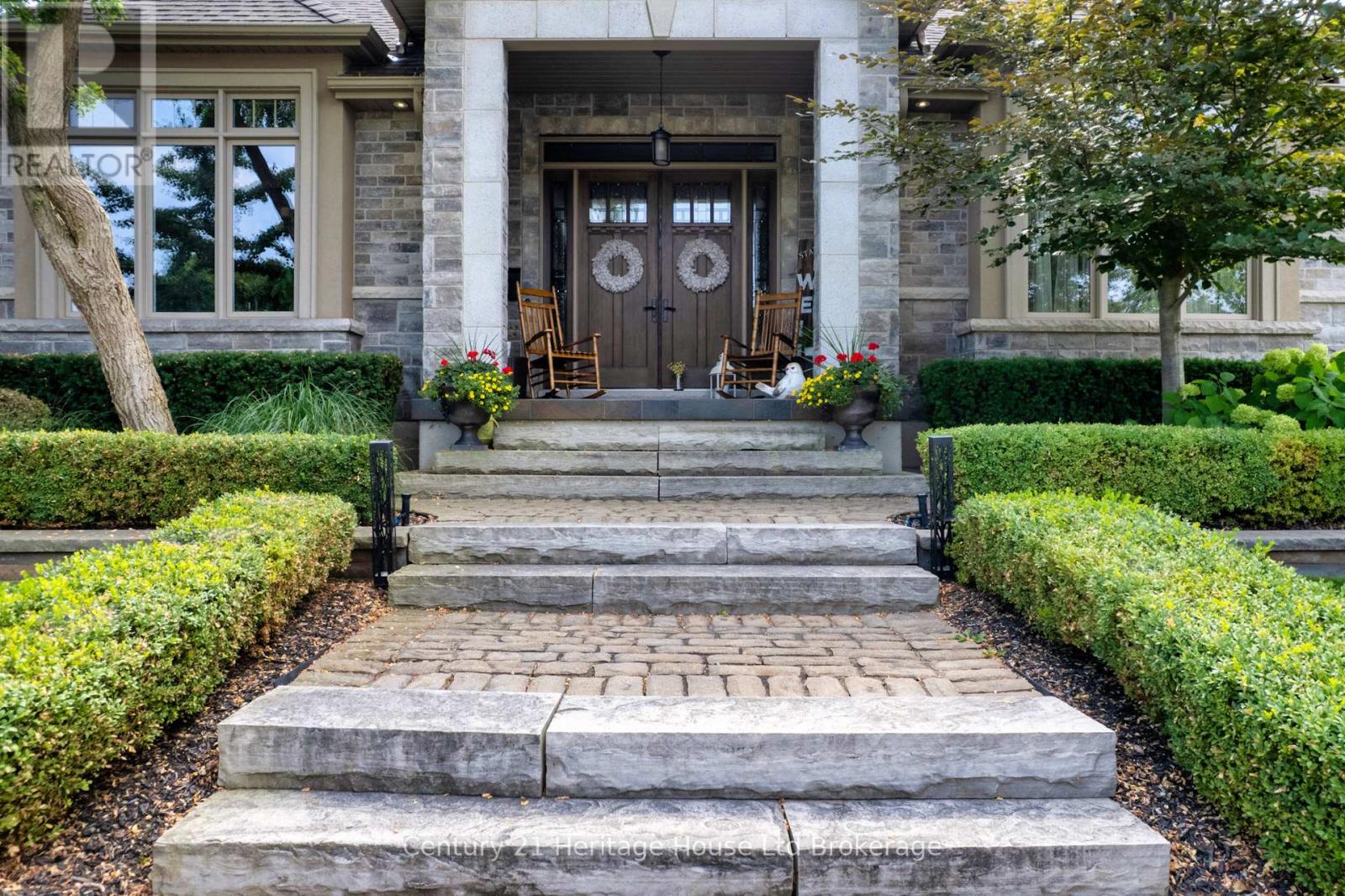 563 LAKEVIEW DRIVE - 3