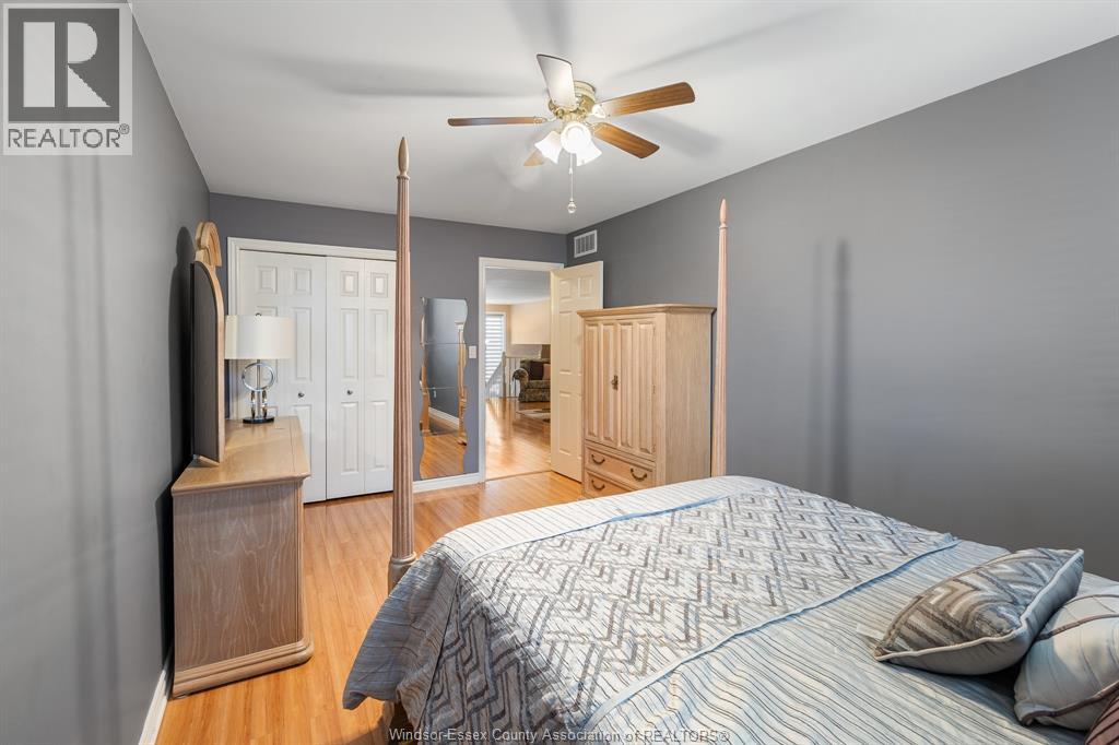 11827 BOULDER CRESCENT - 9