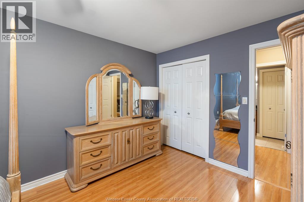 11827 BOULDER CRESCENT - 8