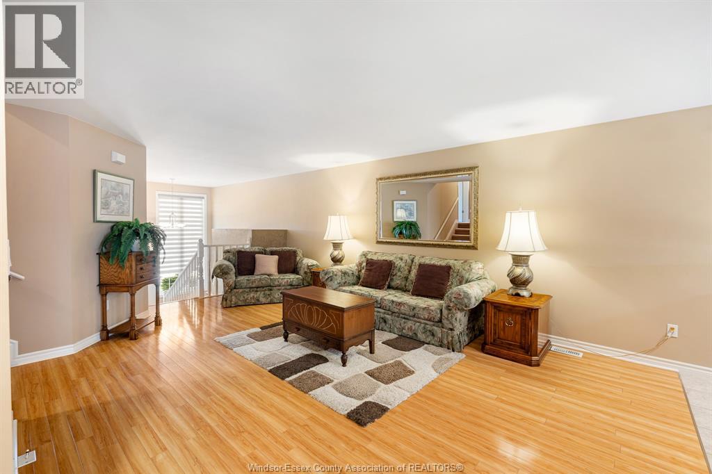 11827 BOULDER CRESCENT - 14