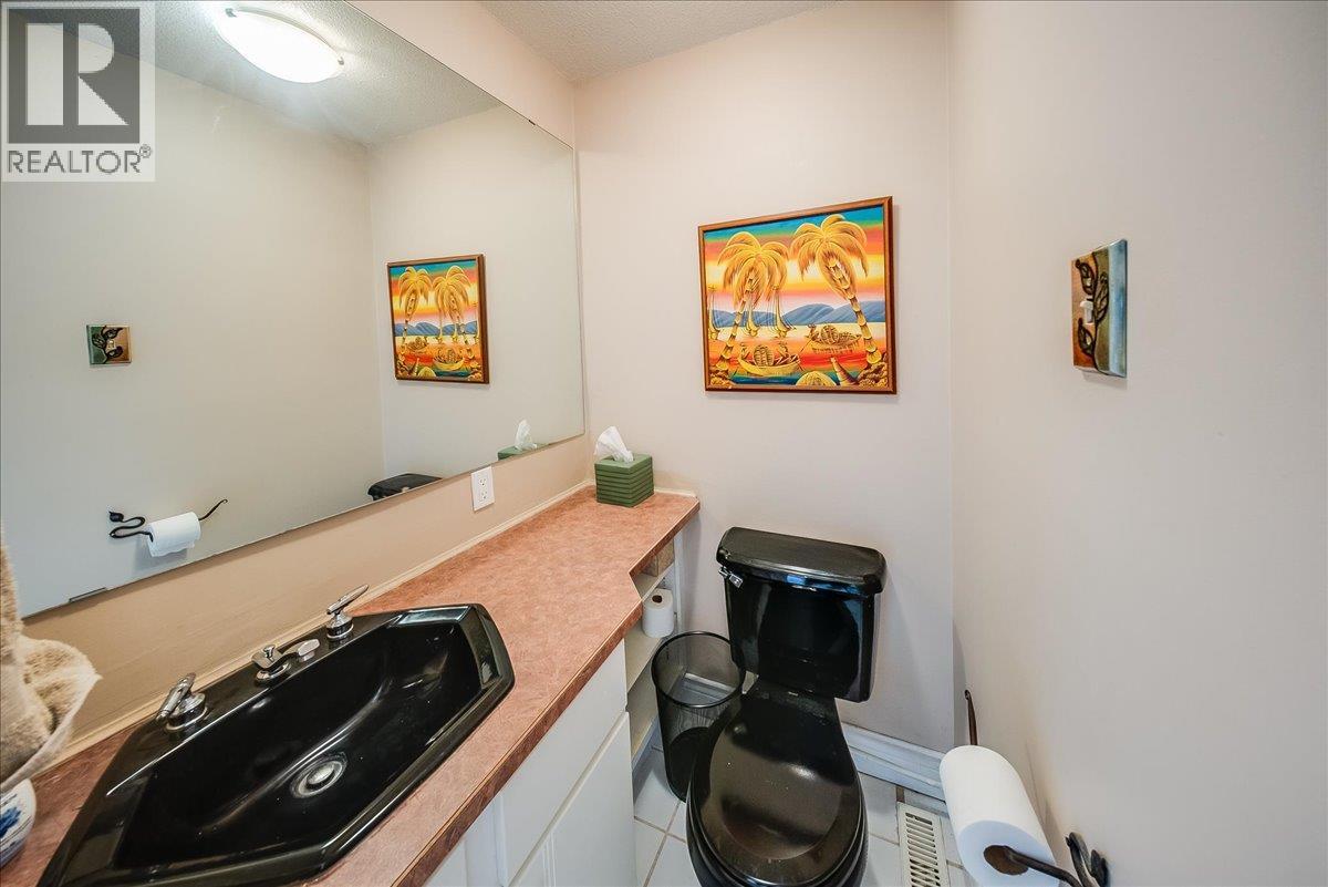 2390 McLeod Avenue - 17