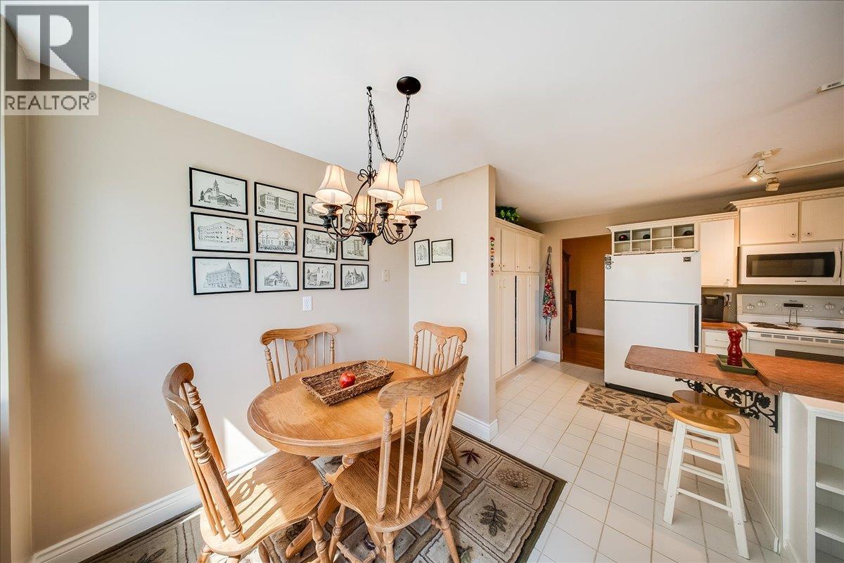 2390 McLeod Avenue - 9