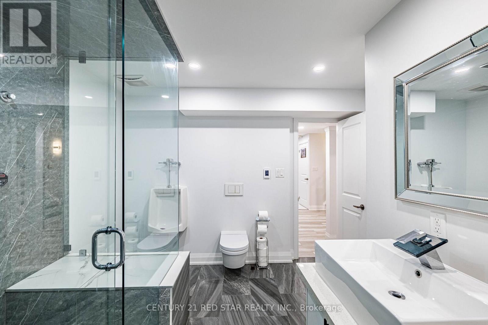 48 MORRA AVENUE - 40