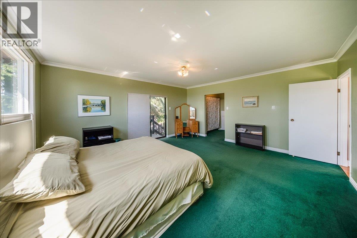 2390 McLeod Avenue - 27