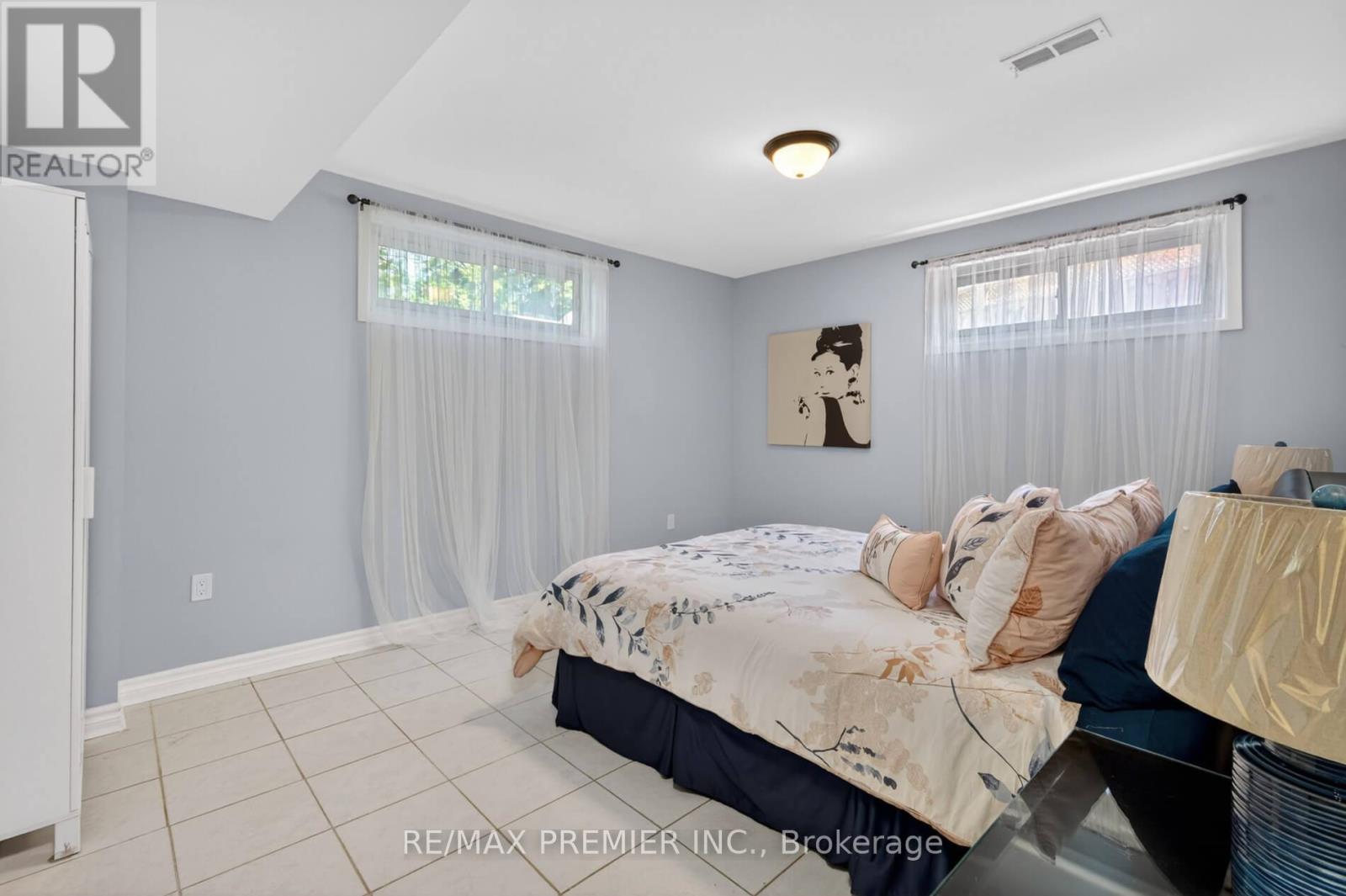 35 LORENGATE PLACE - 29