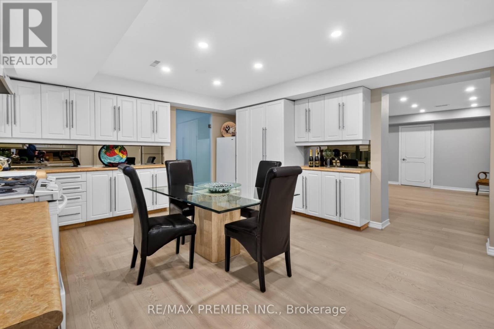 35 LORENGATE PLACE - 45