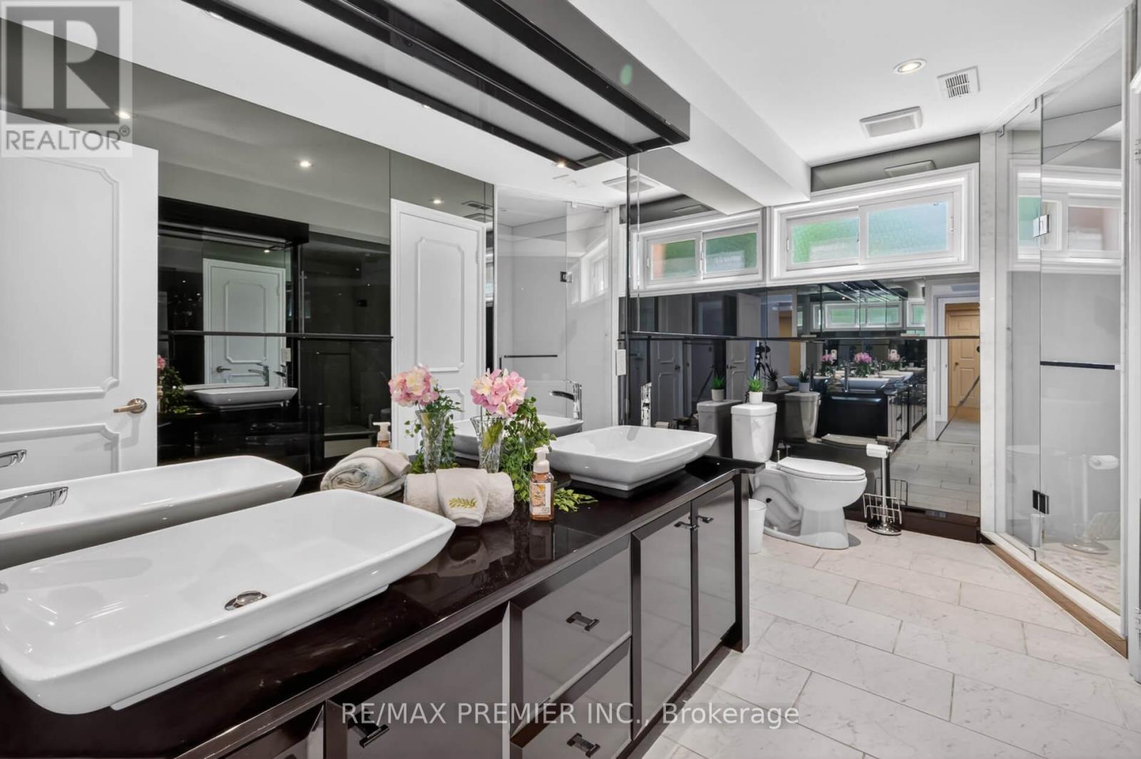 35 LORENGATE PLACE - 46