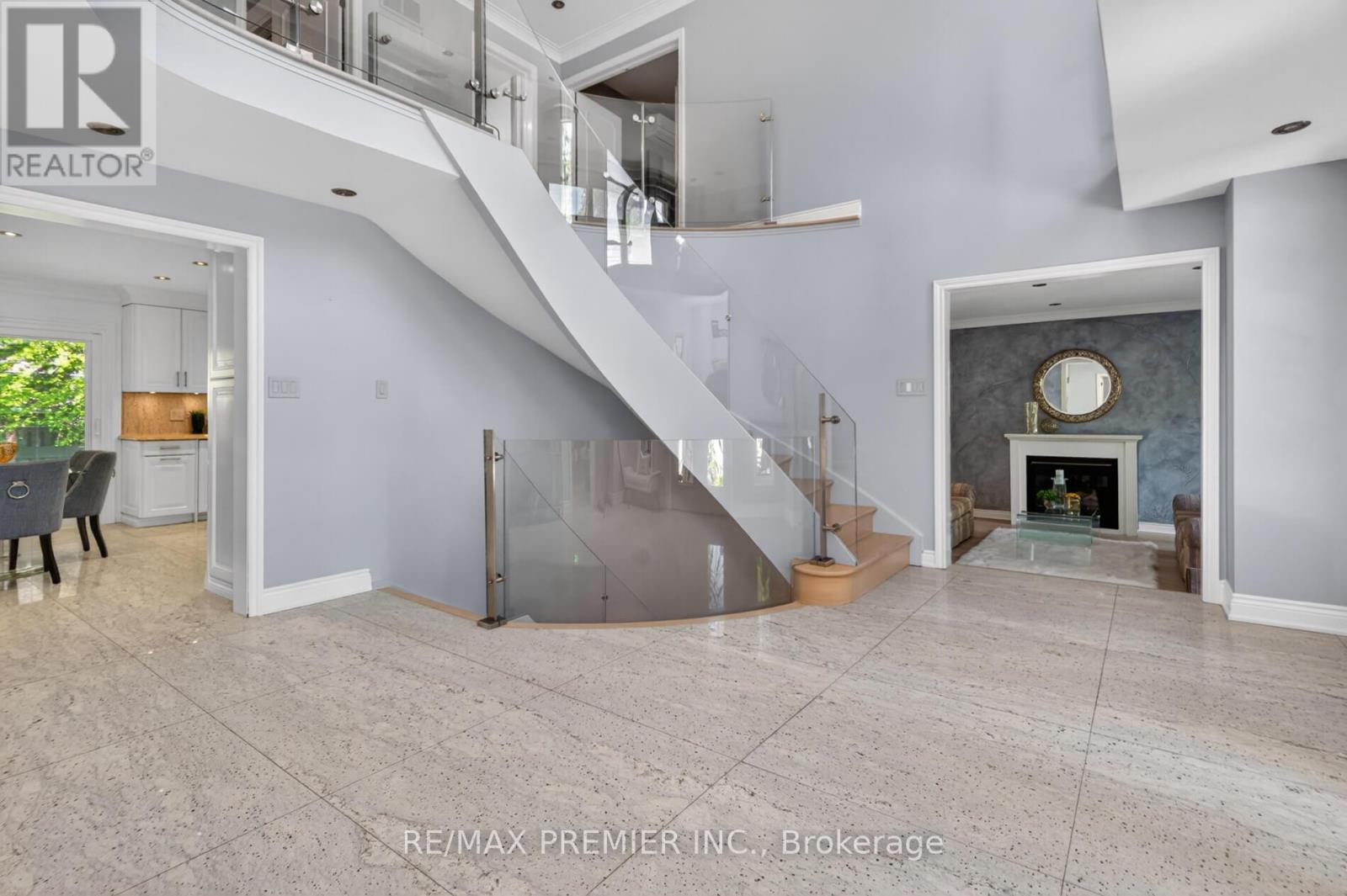 35 LORENGATE PLACE - 5