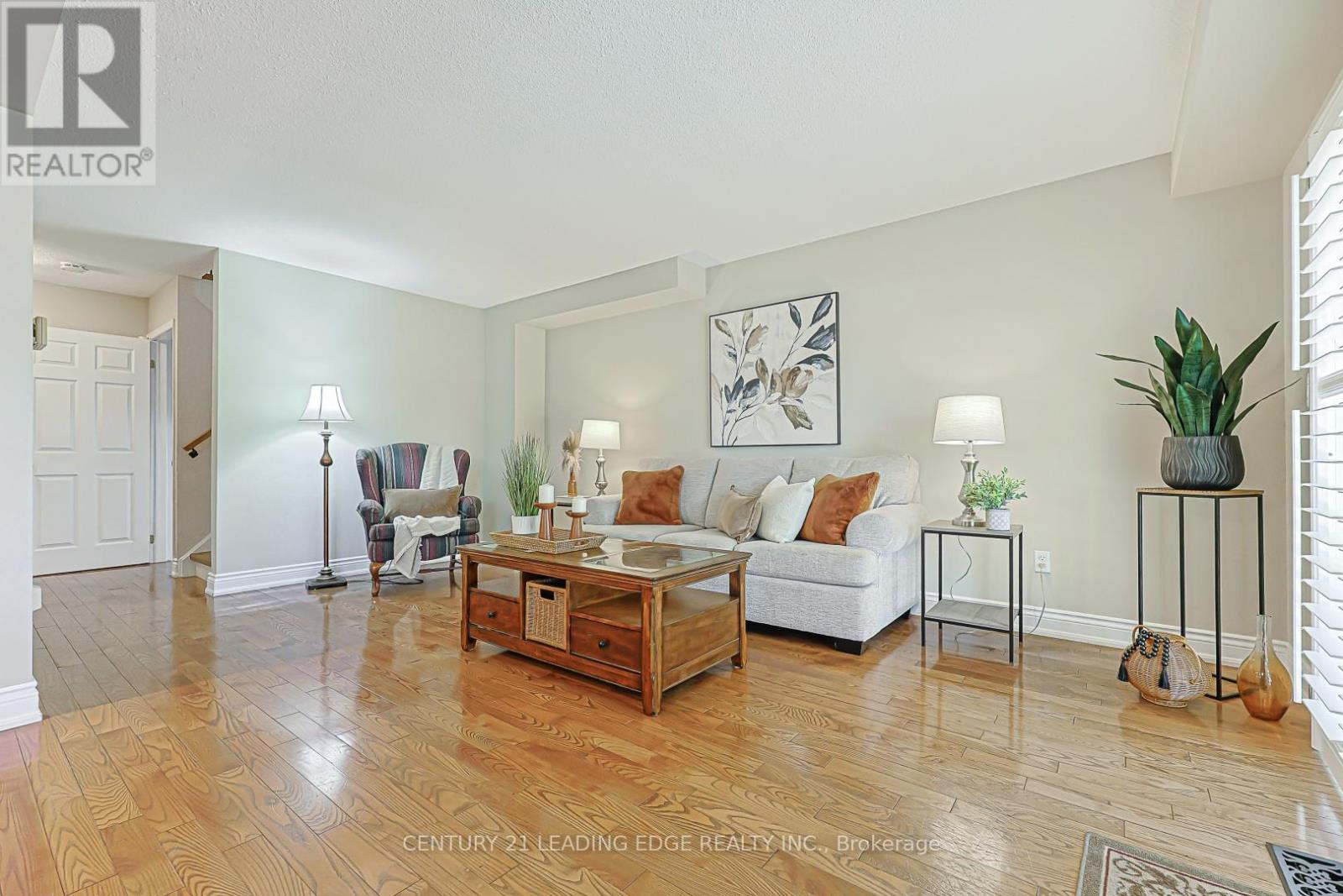 43 BISHOP CRESCENT - 10