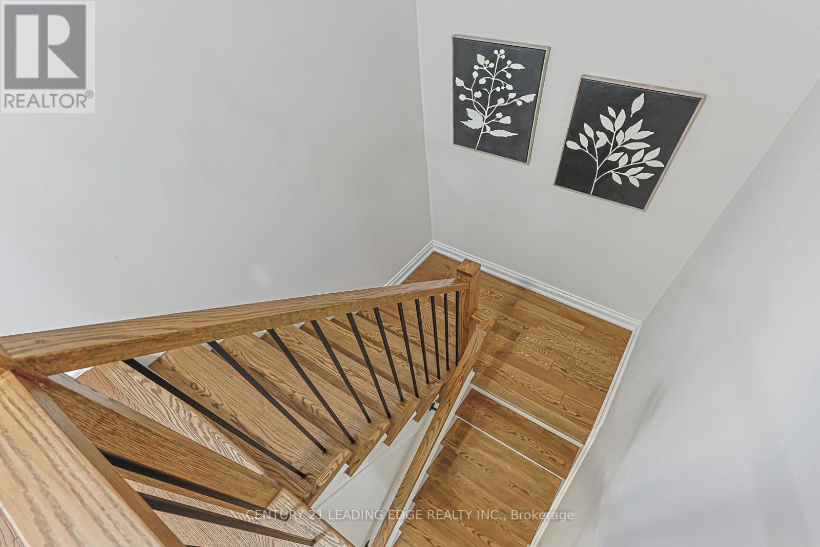 43 BISHOP CRESCENT - 11
